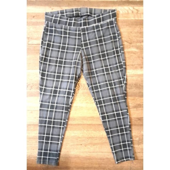 torrid Pants - Torrid Black & Gray Plaid Leggings Size 2